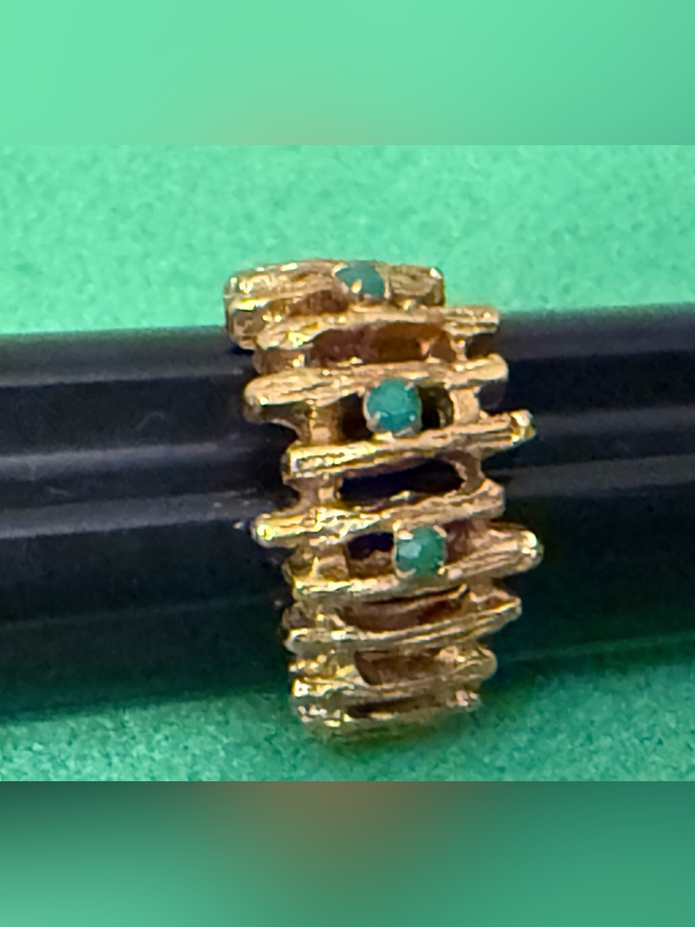 Vintage Goldtone Brutalist Textured Band Ring with Green Stones size 8:5